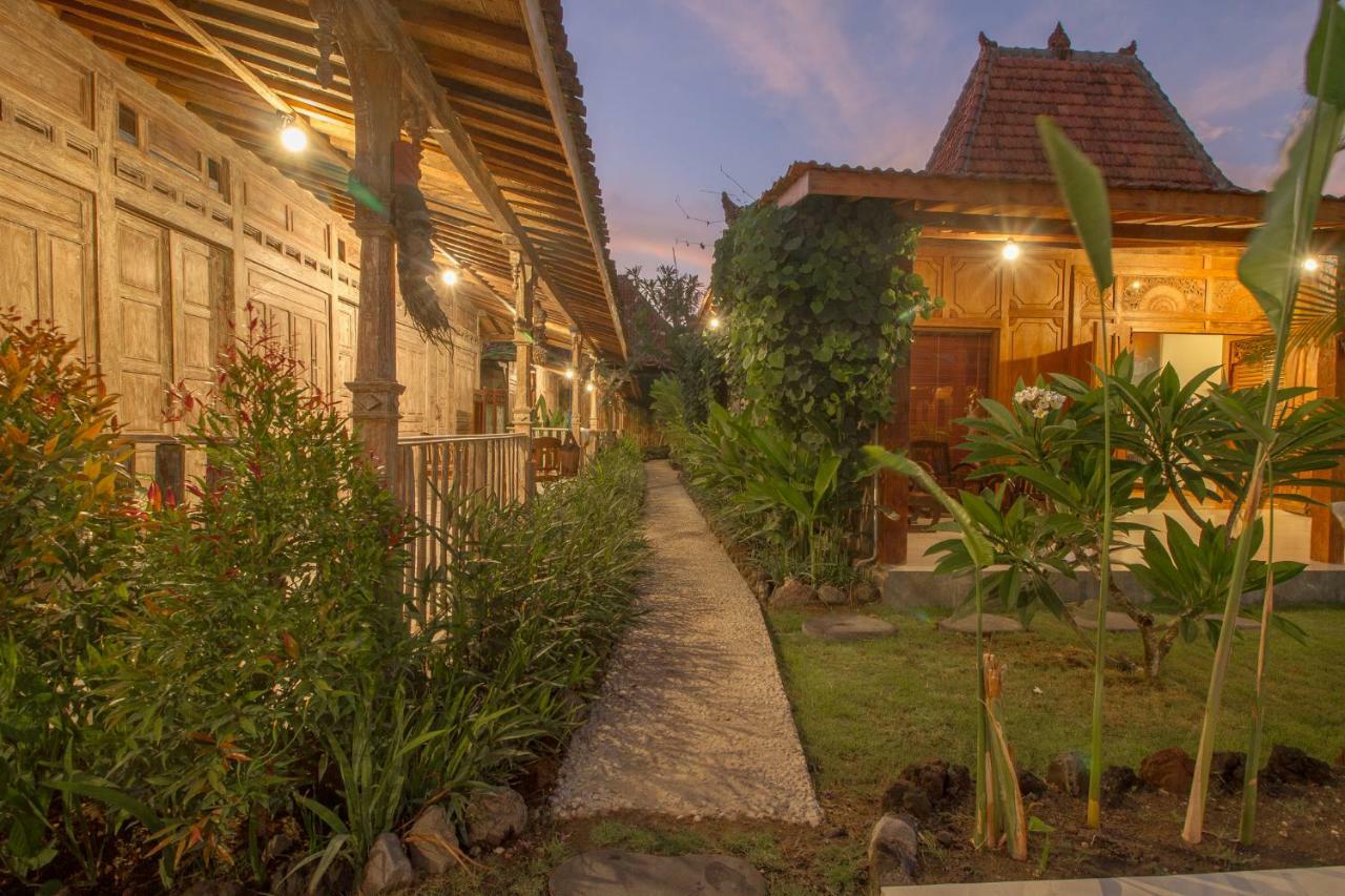 Red Gong Hotel Canggu  Luaran gambar
