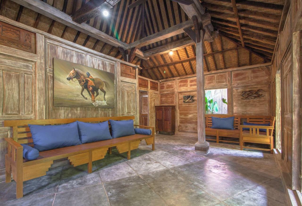Red Gong Hotel Canggu  Luaran gambar